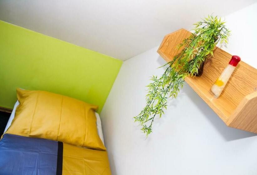 חדר סטנדרט חדר אמבטיה משותף, Turisticka Ubytovna Cakle