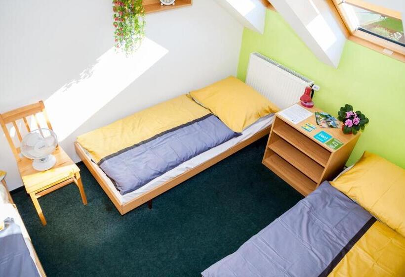 스탠다드 트리픔 룸 공동욕실, Turisticka Ubytovna Cakle