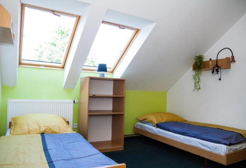 스탠다드 트리픔 룸 공동욕실, Turisticka Ubytovna Cakle