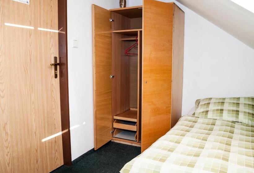 스탠다드 싱글 룸 공동욕실, Turisticka Ubytovna Cakle