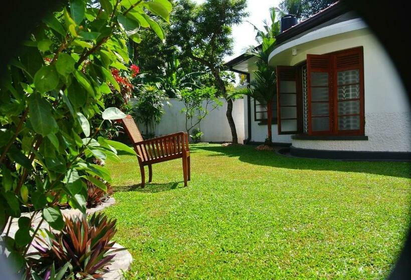 Номер Deluxe, 27 Spathodea Oasis In The City