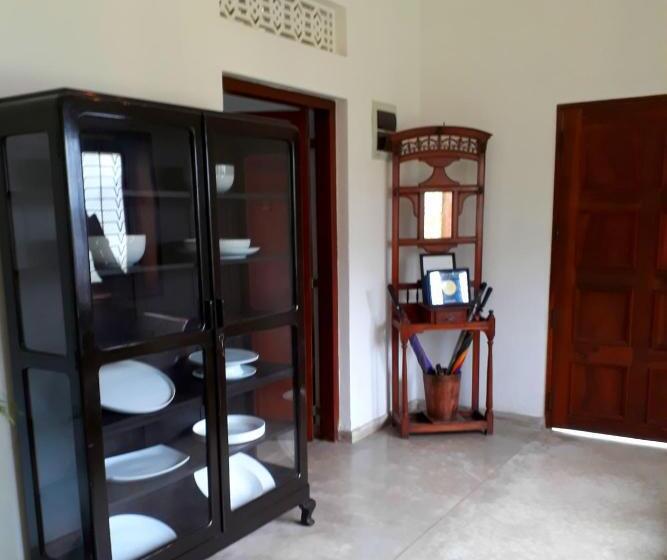 Номер Deluxe, 27 Spathodea  Oasis In The City