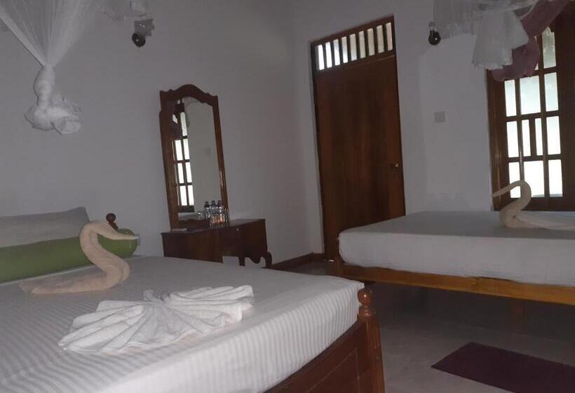 חדר סטנדרט לשלושה, Banana Rest Sigiriya