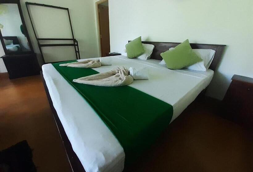 Номер Стандарт Трехместный, Banana Rest Sigiriya
