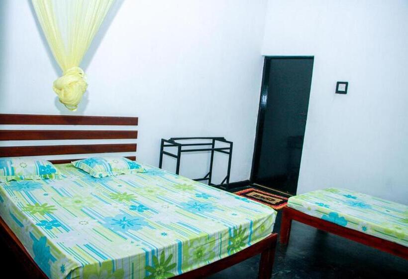 חדר אקונומי, Banana Rest Sigiriya