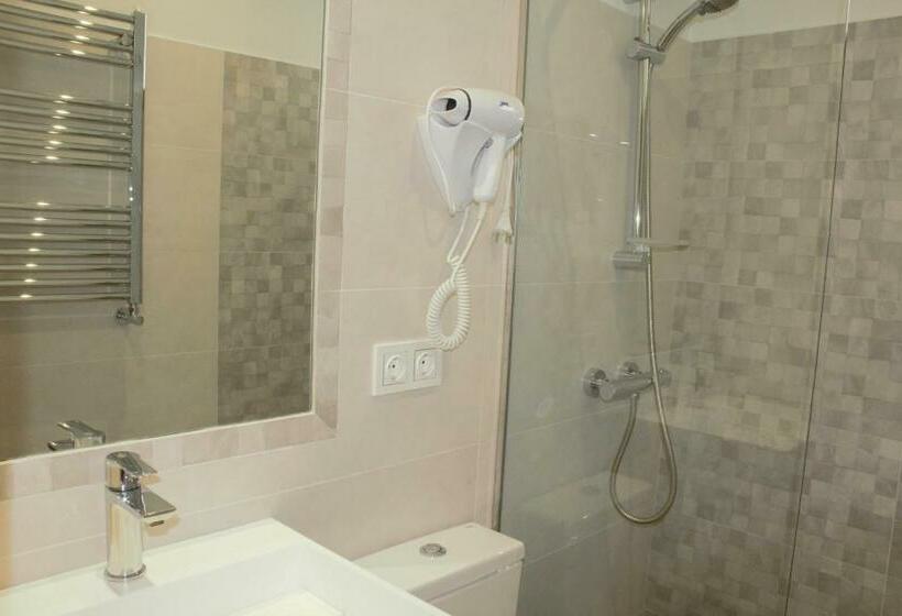 استودیوی استاندارد با چشمانداز دریا, Gazteategi