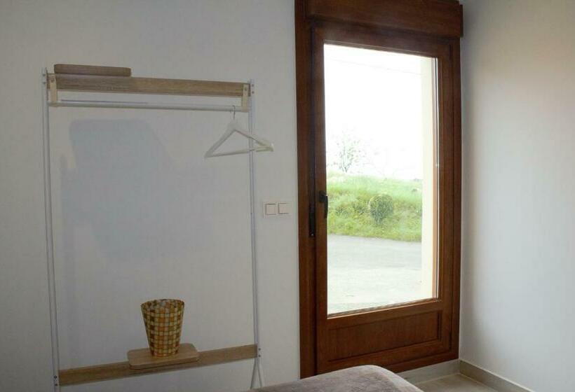 استودیوی استاندارد با چشمانداز دریا, Gazteategi