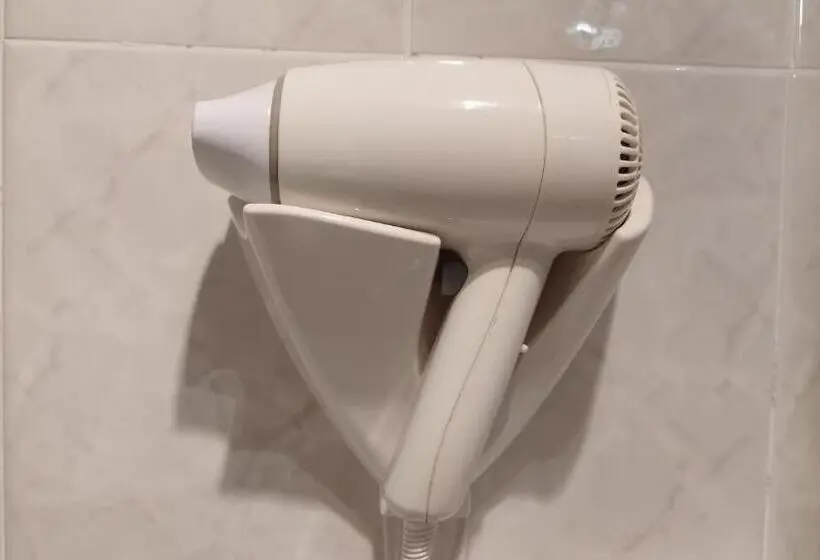 Standard Yhden Hengen Huone, Gazteategi