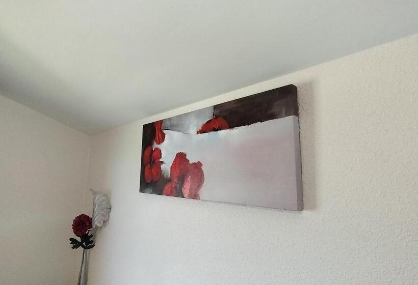 اتاق استاندارد یک نفره, Gazteategi