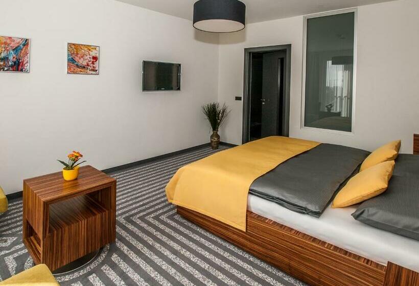 スタンダードルーム, 99