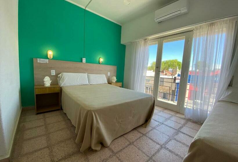 Номер Стандарт Трехместный, California