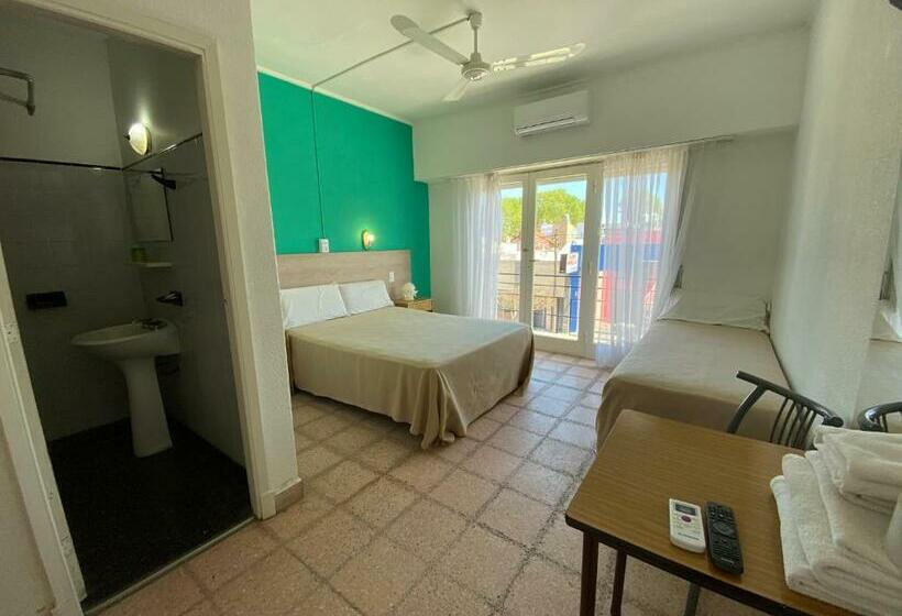 Номер Стандарт Трехместный, California