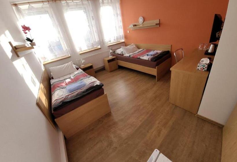 חדר סטנדרט, Gól Prostějov