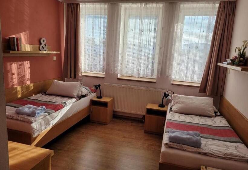 חדר סטנדרט, Gól Prostějov