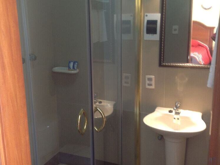 اتاق استاندارد, Golden Palace