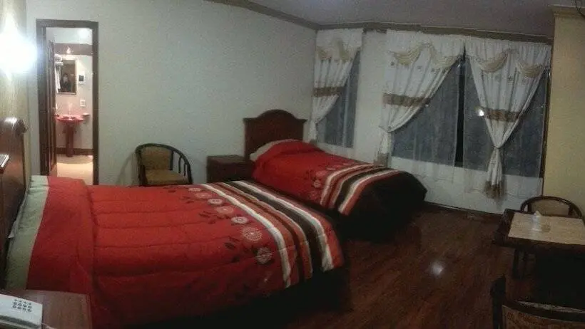 اتاق استاندارد سه نفره, Golden Palace