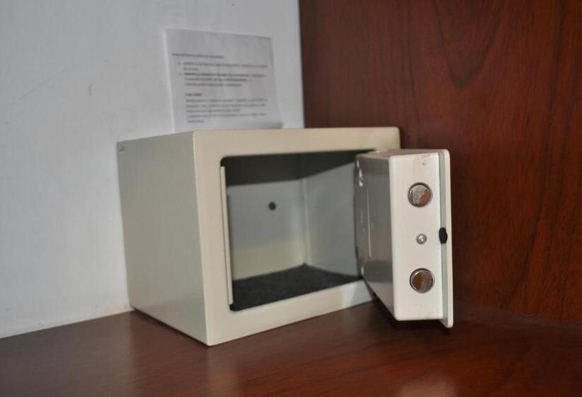 Номер Стандарт с Гидромассажем, La Fontana