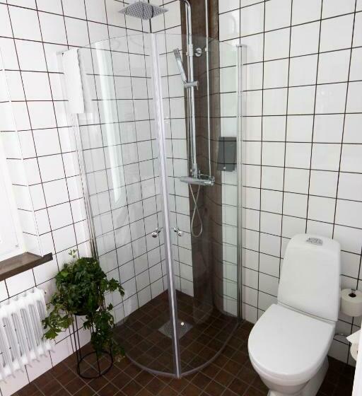 스탠다드 싱글 룸, Livin Station