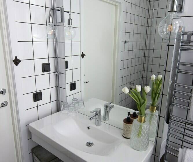 스탠다드 룸, Livin Station