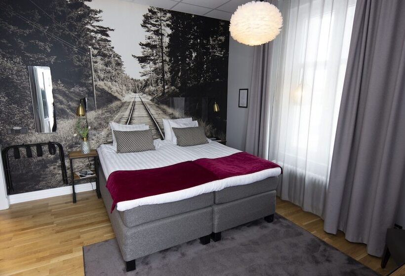 4인용 스탠다드 룸, Livin Station