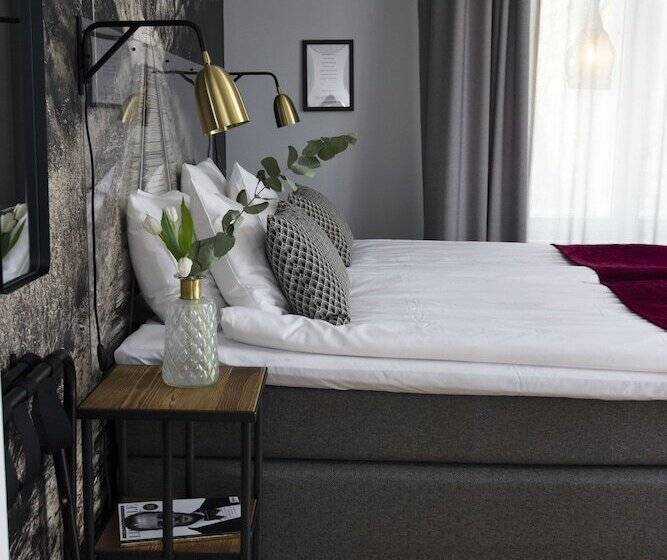 4인용 스탠다드 룸, Livin Station