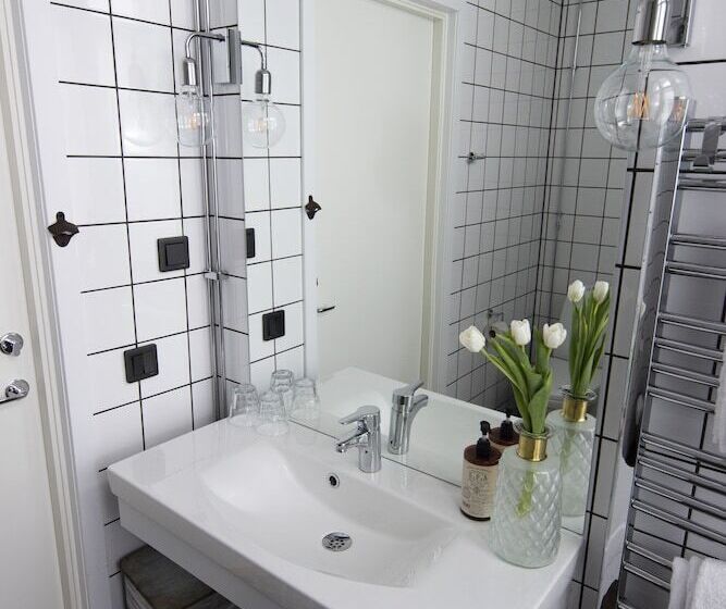 4인용 스탠다드 룸, Livin Station