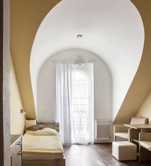 اتاق دوبلکس, Na Baste