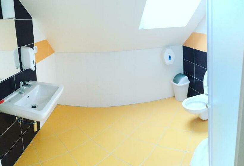 デラックスルーム, Stará Pošta