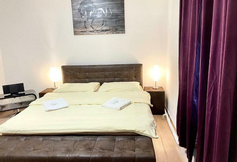 デラックスルーム, Stará Pošta