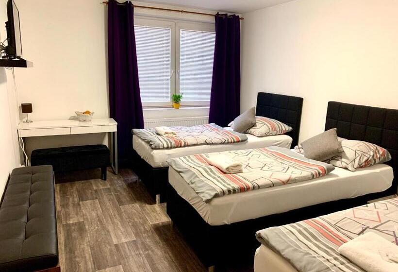 デラックストリプルルーム, Stará Pošta