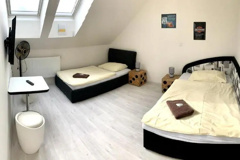 Pokój Rodzinny Deluxe, Stará Pošta