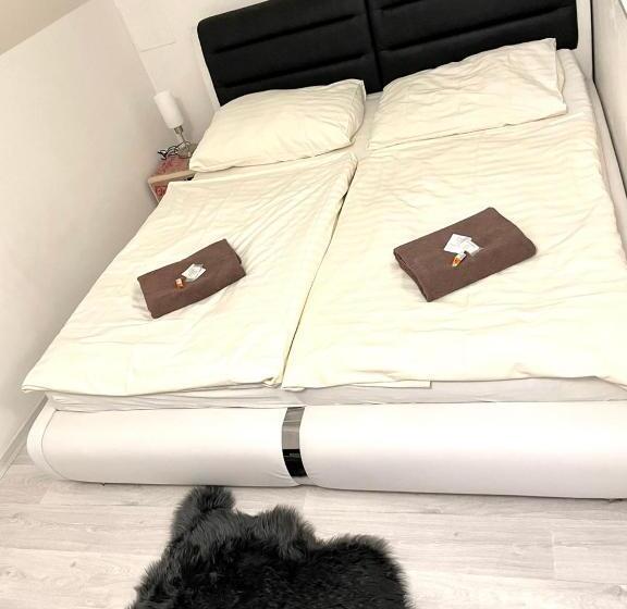 デラックスルーム, Stará Pošta