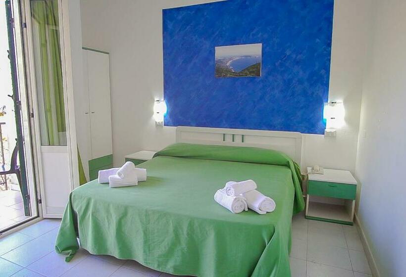 חדר סטנדרט עם מרפסת, Ulisse