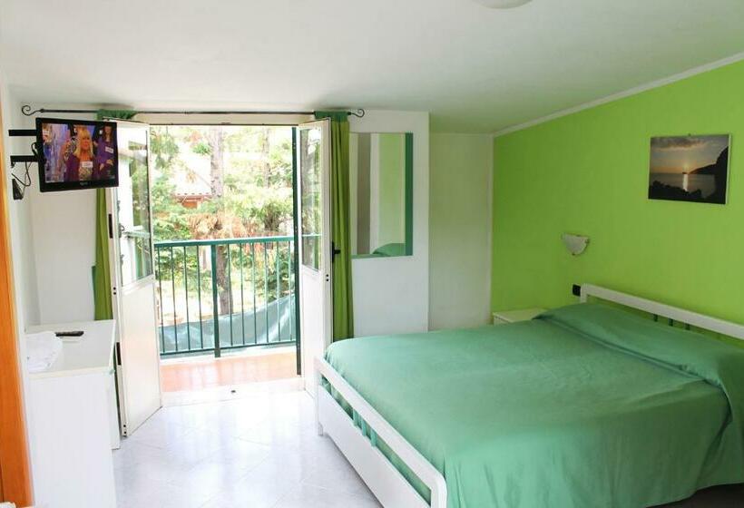 חדר סטנדרט עם מרפסת, Ulisse