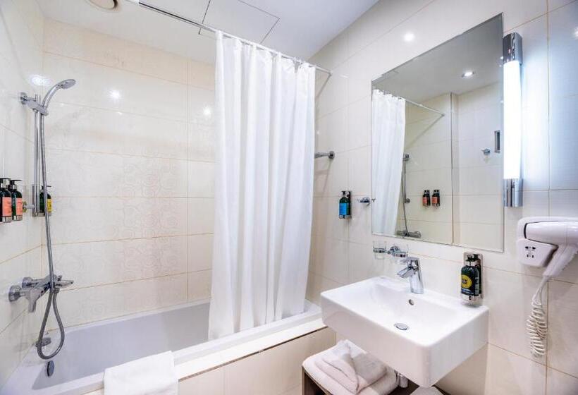 شقة غرفة واحدة, Větruše