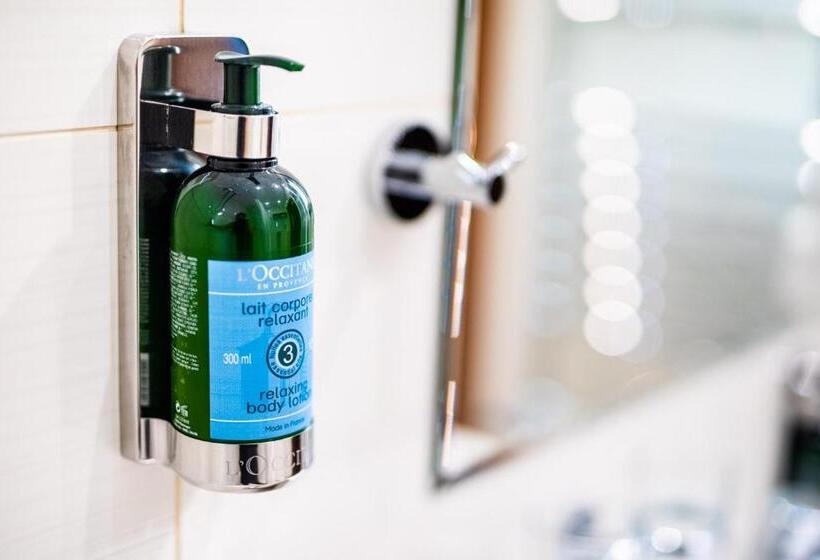 شقة غرفة واحدة, Větruše