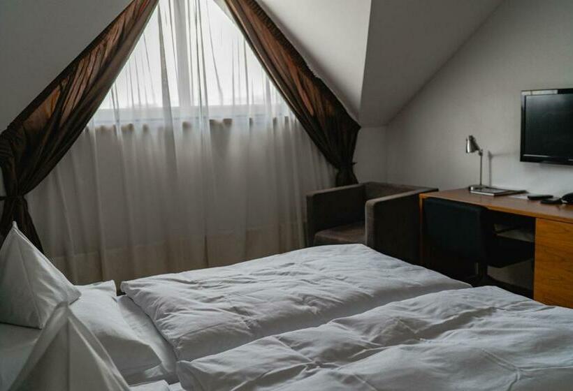 غرفة قياسية, Větruše