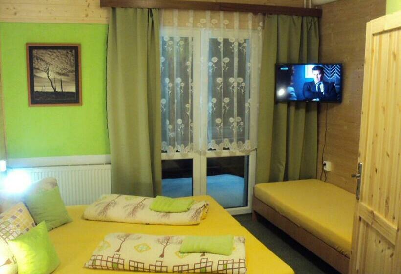 غرفة قياسية مزوَّدة بشُرفة, Zátiší