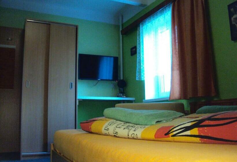 غرفة قياسية, Zátiší