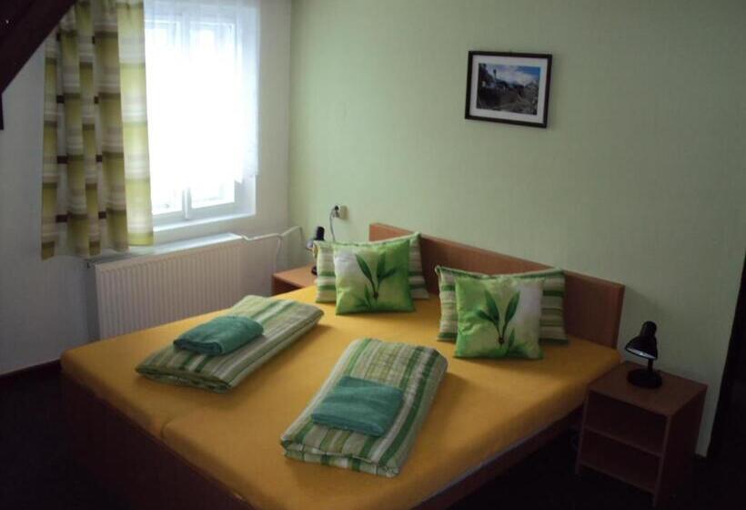 غرفة عائلية, Zátiší