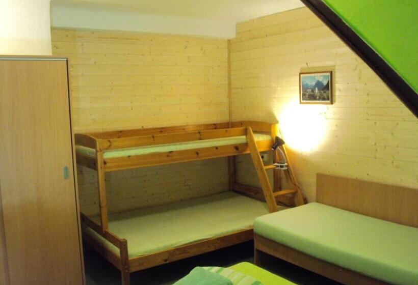 غرفة عائلية, Zátiší