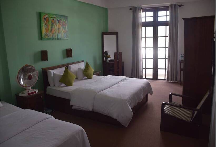 Habitación Triple Estándar, Manudi Glenfallsedge Rest