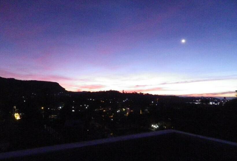 Habitación Familiar, Manudi Glenfallsedge Rest