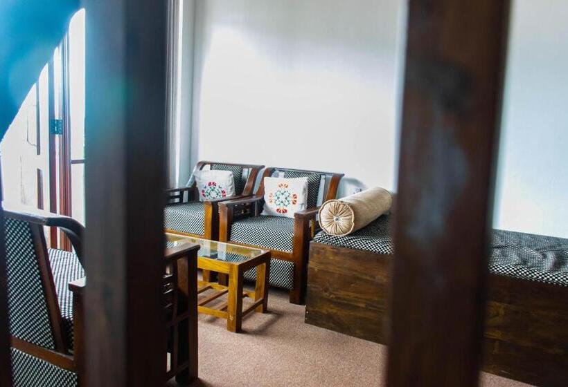 Estudio Deluxe, Manudi Glenfallsedge Rest