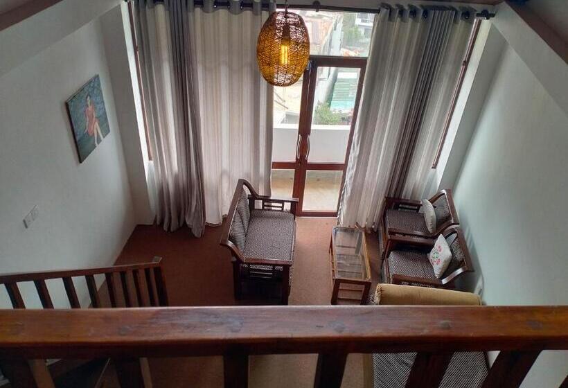 Estudio Deluxe, Manudi Glenfallsedge Rest