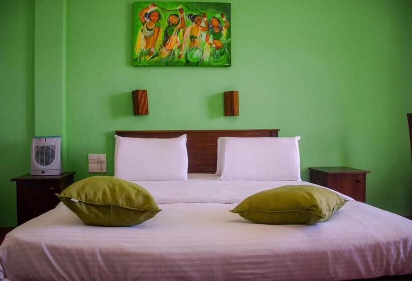 Habitación Triple Estándar, Manudi Glenfallsedge Rest