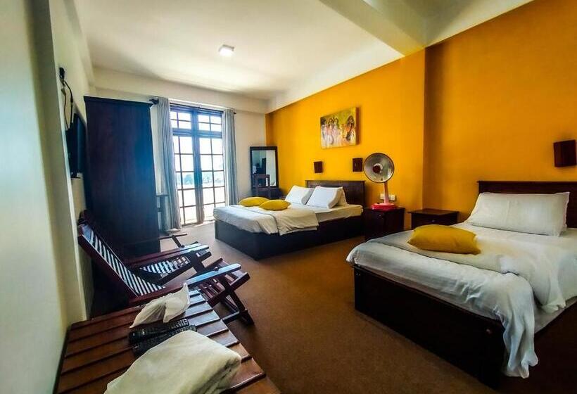 Habitación Triple Estándar, Manudi Glenfallsedge Rest