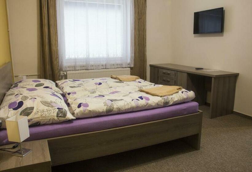 חדר דלוקס, Motel Pávov