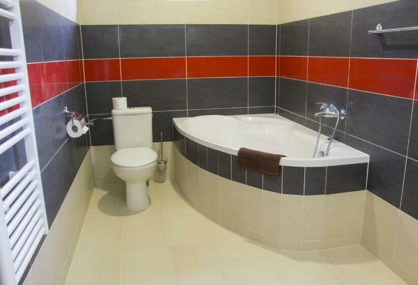 Номер Deluxe, Motel Pávov