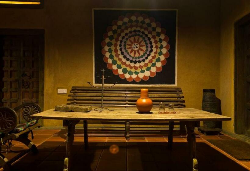 スタンダードルーム, The Kandy Samadhicentre